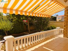 EN VENTA CHALET INDEPENDIENTE DE 3 DORMITORIOS DOBLES EN SALDONAR - BARCO! photo 0
