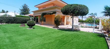CHALET CON PISCINA PRIVADA EN COSTA SUR PARA ALQUILER ANUAL photo 0