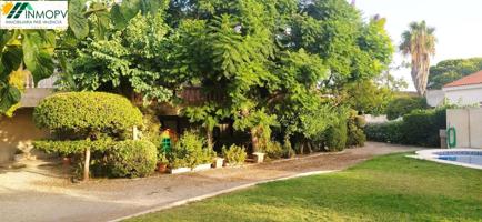 CHALET PAREADO DE 3 DORMITORIOS EN BOVERALS! PISCINA Y JARDIN PRIVADO! photo 0
