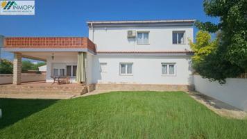 SE VENDE CHALET EN ZONA BARBIGUERA DE 4 HABITACIONES Y 3 BAÑOS CERCA PLAYA Y PUEBLO! photo 0