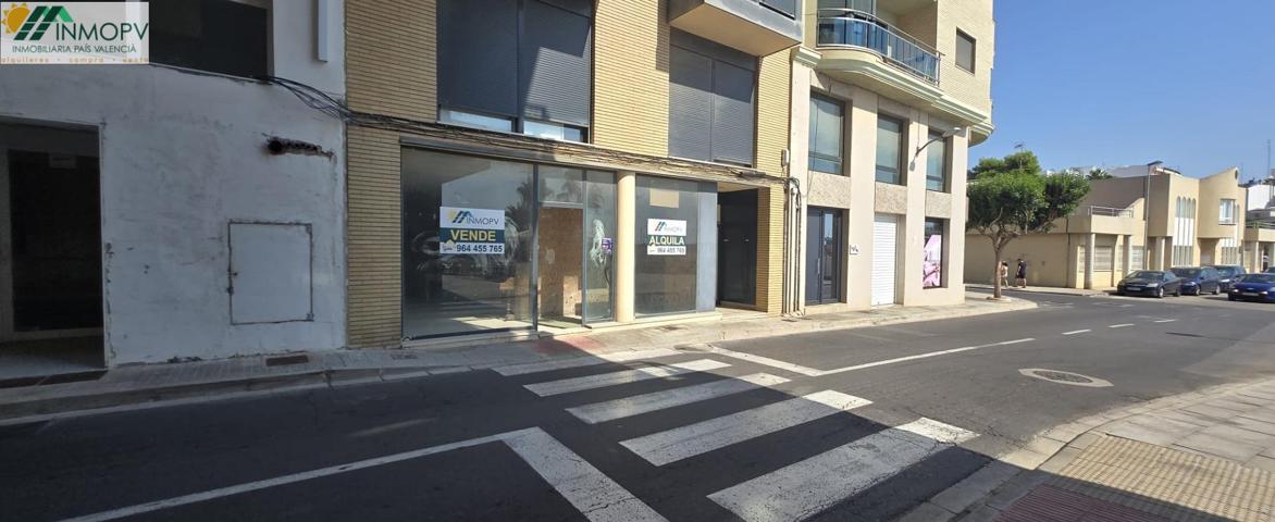 EN VENTA LOCAL DIAFANO EN LA ZONA CLUB NAUTICO! photo 0