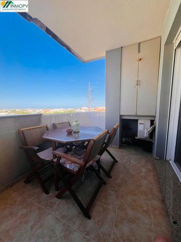 EN VENTA PISO SEMI NUEVO DE 2 DORMITORIOS, EN URBANIZACION CON PISCINA COMUNITARIA! PLAZA DE PK + TRASTERO INCLUIDOS! photo 0