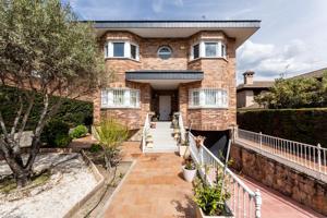 Unifamiliar En venta en Los Ángeles - Jarandilla, Torrelodones photo 0