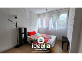 Habitación en Alquiler en Piso Reformado photo 0