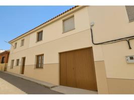 Chalet en venta en Yepes photo 0