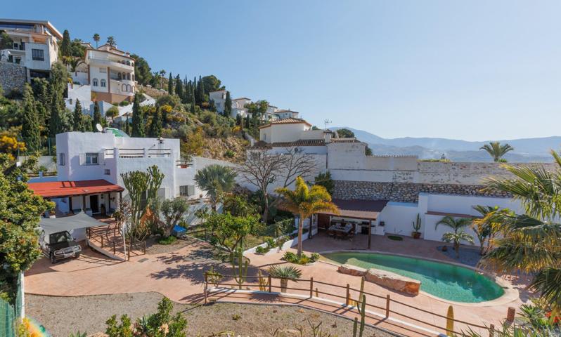 VILLA photo 0