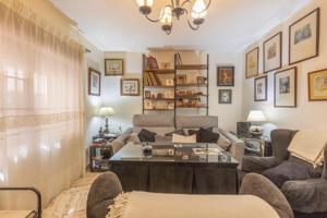 Piso en venta en Alhamar photo 0
