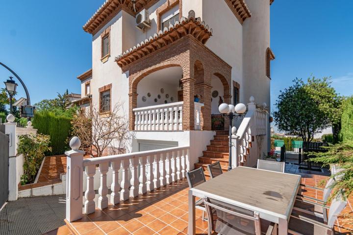 Impresionante Chalet en La Zubia con Piscina y Espacios Amplios photo 0