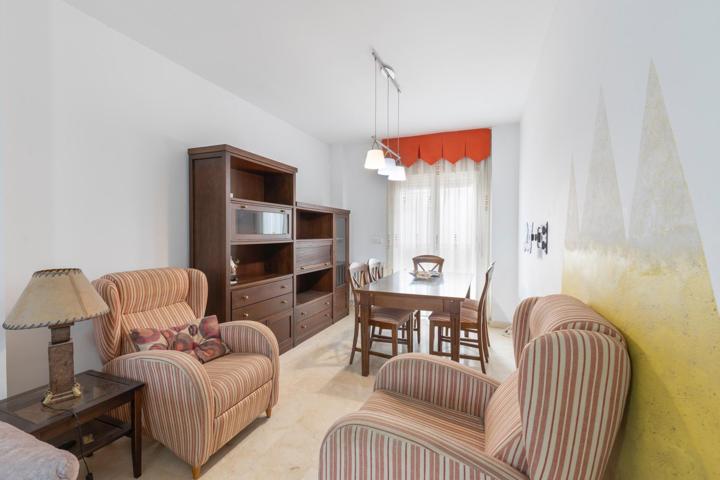 !!Bonita casa adosada en el barrio de Los Periodistas, Granada!! photo 0