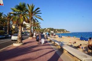 HOTEL EN VENTA EN LLORET DE MAR - FRENTE AL MAR photo 0
