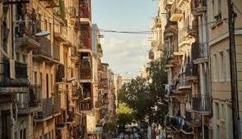 Piso en venta con rentabilidad en el Corazón de Poble Sec photo 0