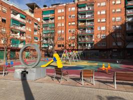 PISO EXTERIOR EN VENTA EN BADALONA photo 0