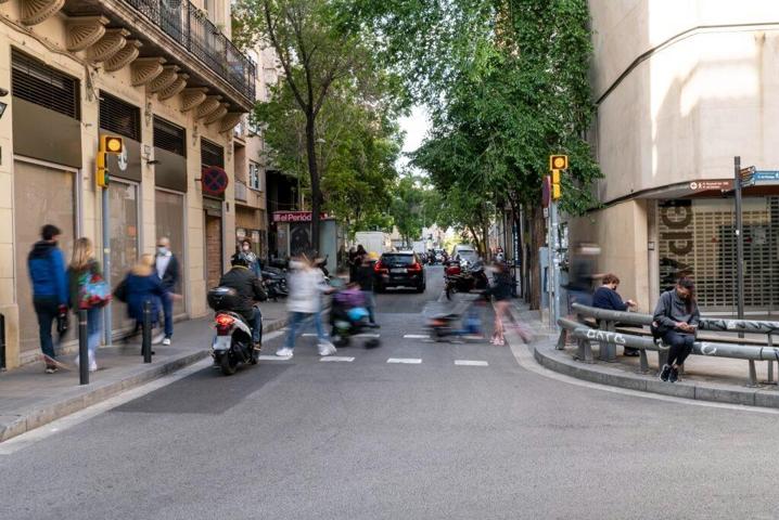 Piso en venta en Gracia cerca de la Plaza del Nord photo 0