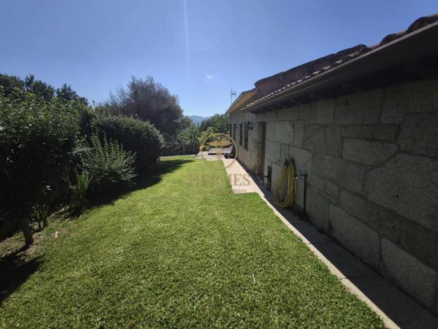 Casa en vennta, con finca de 1800 m2 en Mondariz photo 0