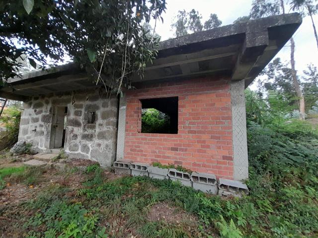 CASA RÚSTICA EN OBRA Y FINCA URBANIZABLE EN SALVATIERRA photo 0