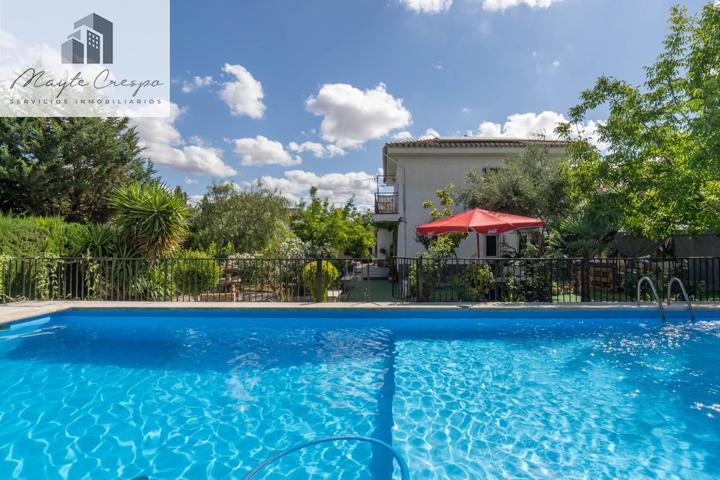 MARAVILLOSO CHALET CON PISCINA EN UNA PARCELA DE 1.033 m² photo 0