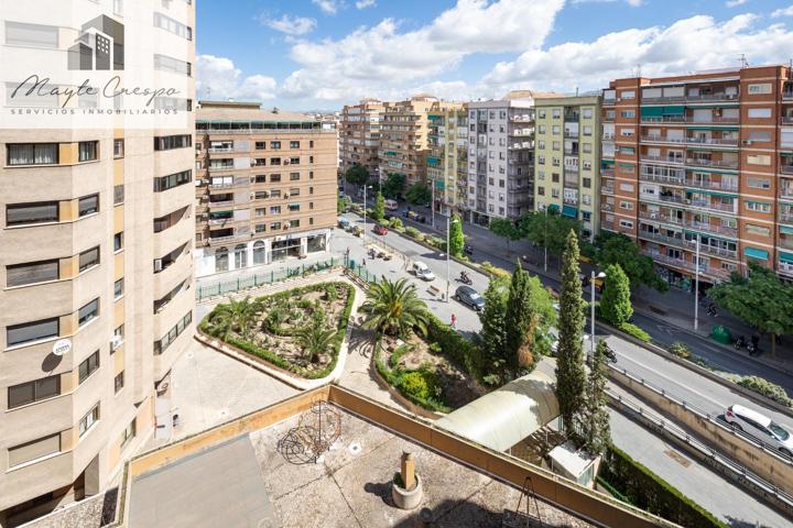 ¿BUSCABA UN PISO AMPLIO, CON PLAZA DE GARAJE, TRASTERO, GRAN SALÓN Y MUCHA LUZ? photo 0