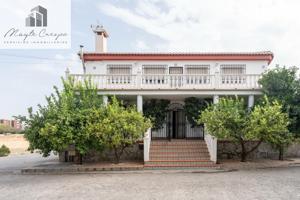 🏡 Este espectacular chalet en Alhendín, en la zona de Otura, ¡lo tiene todo! photo 0