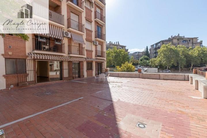 Piso con enorme terraza, y con plaza de garaje y trastero, junto al Paseo del Violón photo 0