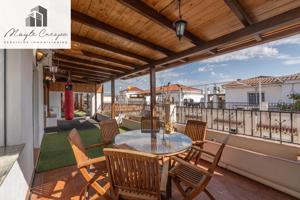 EN VENTA, ÁTICO-DÚPLEX CON 3 DORMITORIOS, TERRAZA DE 43 M2 Y GARAJE (CHURRIANA DE LA VEGA) photo 0