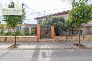 GRAN VIVIENDA SOBRE SOLAR DE 781 M. photo 0