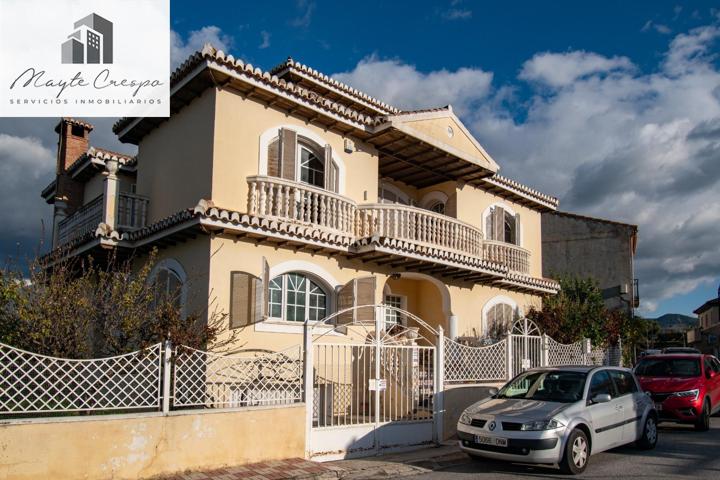 Vivienda Unifamiliar aislada de estilo señorial en Otura. photo 0