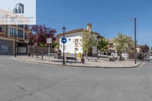 Increíble oportunidad en el centro de la Zubia photo 0