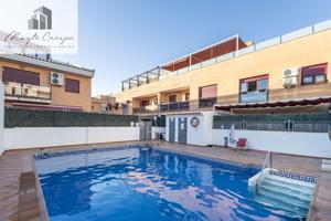 ARMILLA-JUNTO PARADA DE METRO. 3DORMITORIOS,2 BAÑOS, GARAJE,TRASTERO Y PISCINA. photo 0