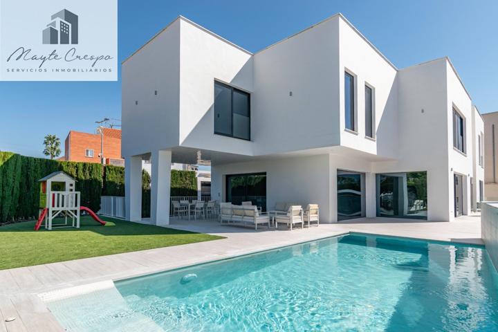 ESPECTACULAR VIVIENDA CON PISCINA Y GIMNASIO CON JACUZZI photo 0