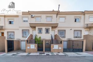 Casa en Urbanización con Piscina en Cijuela photo 0