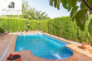¡🏡 Vive la tranquilidad con espacio en este impresionante chalet pareado en el Ventorrillo, Cullar Vega! photo 0