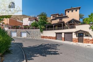 PRECIOSO CHALET EN CERRO DEL ORO-CENES DE LA VEGA photo 0