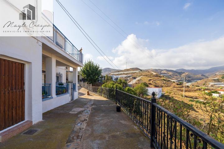 ¡Espectacular vivienda con vistas increíbles al mar y montaña! photo 0