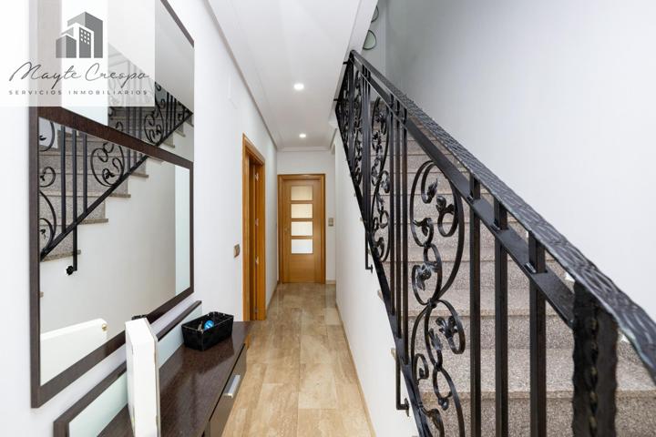 Adosado con piscina, en la mejor zona de Pulianas. photo 0