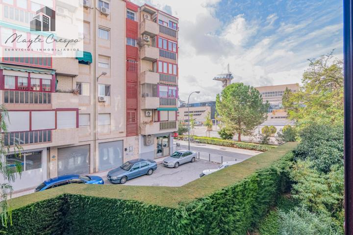 ESTUPENDO PISO EN JARDIN DE LA REINA photo 0