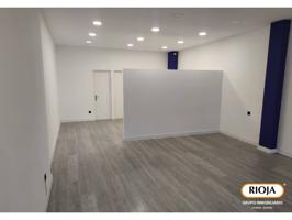 Local reformado en Avenida Santiago photo 0