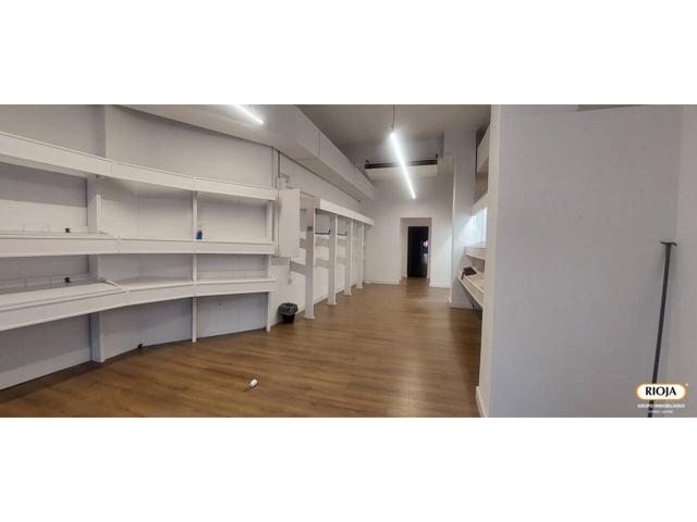Local amplio de 130 m² en el centro de Vitoria photo 0