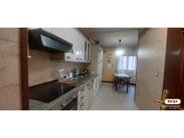 Piso en Zaramaga de 3 habitaciones y terraza cerrada photo 0