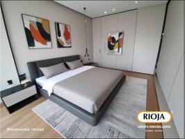 Piso con amplitud muy cerca del centro con 3 habitaciones photo 0