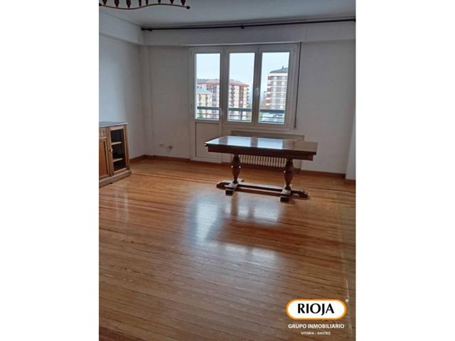 Vivienda exclusiva en Judizmendi photo 0