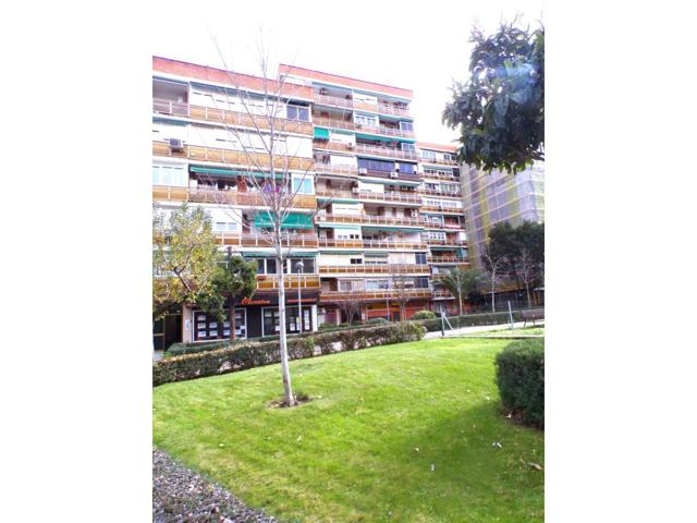 PISO DE 3 DORMITORIOS CON ASCENSOR EN PLAZA ALDEHUELA ' BARRIO DE EL ARROYO' photo 0