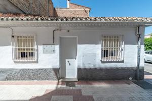 Casa de una sola planta en Granada capital photo 0