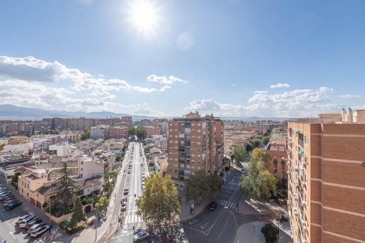 Ático de 141 m2, garaje y trastero en Alminares con grandes vistas panorámicas. Piscina comunitaria photo 0