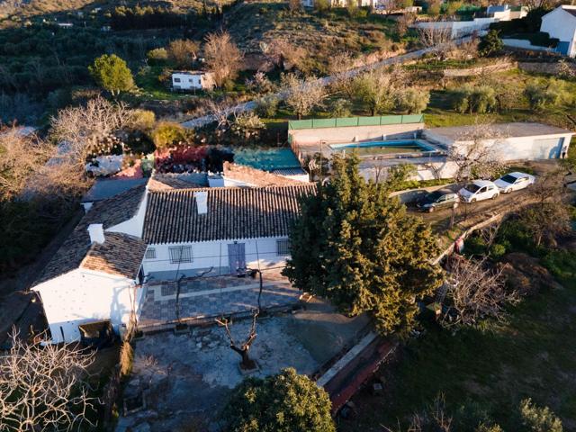 CORTIJO CON AMPLIA PISCINA photo 0