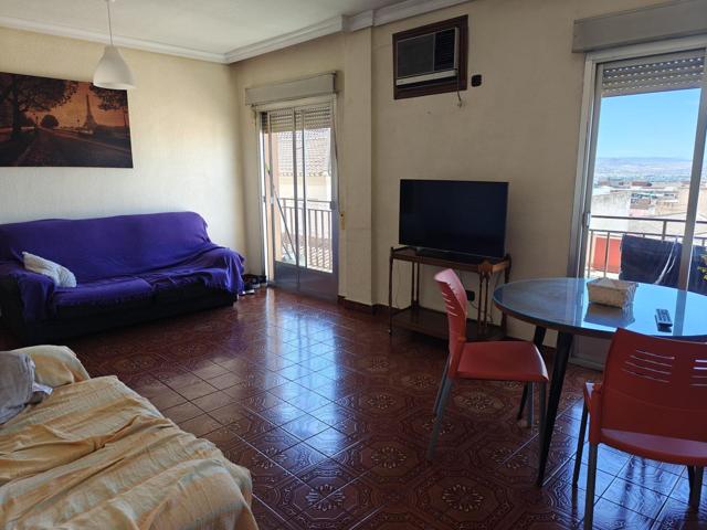 Habitación en alquiler en piso compartido junto al Campus de Cartuja photo 0