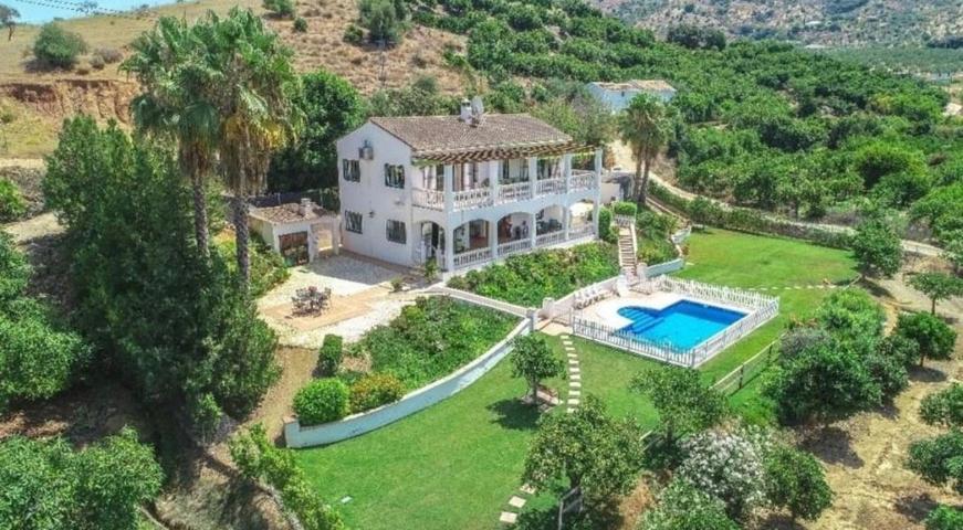 Casa De Campo En venta en Málaga, Málaga photo 0