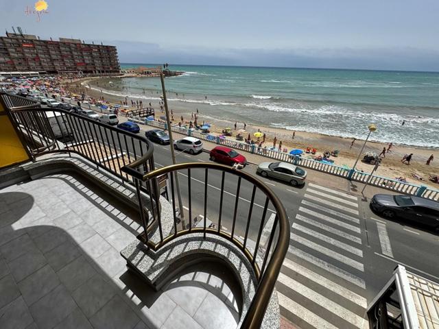 Primera linea! Estupendo apartamento con fantásticas vistas al mar y Garaje doble incluido photo 0