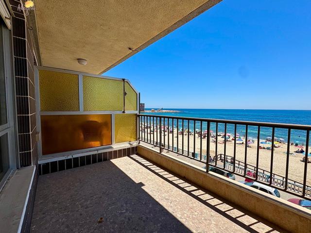 ¡Super Precio! Apartamento en primerísima linea de playa con gran terraza y Fantásticas vistas photo 0