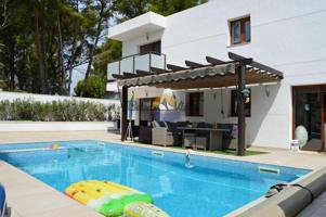 Casa En venta en Cala Forn. Les Tres Cales, L'Ametlla De Mar (tarragona), L'Ametlla De Mar photo 0