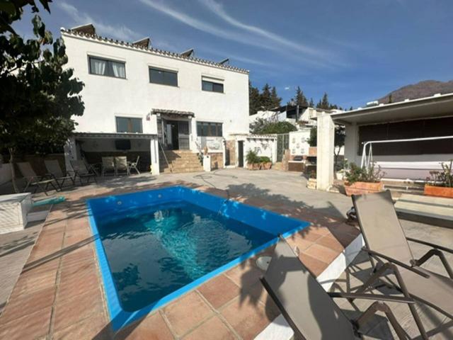 Chalet en venta en Altos de Estepona(29680) photo 0